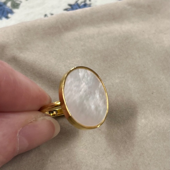 New J.Crew Mother of Pearl & Gold Plated Ring and Earring Set - Picture 4 of 15